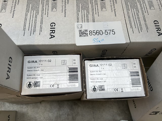 35x inbouw stekkerdoos gira, rood - afbeelding 3 van  5