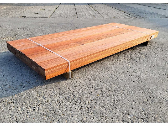 35x padouk planken 21 x 140mm, lengte 215 cm (10.5m2 - afbeelding 2 van  5