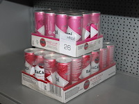 36 blikjes bacardi w.v. 24x rum en 12x razz. tht 2-27.