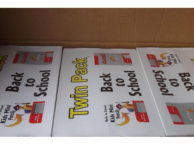 36 pakken van 10 doosjes back to school krijtjes - afbeelding 5 van  5
