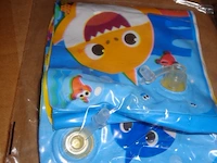 36x baby zwem armbandjes baby shark
