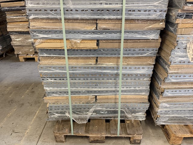 36x stellingkast draagkracht per legplank 265 kg tkt - afbeelding 3 van  6