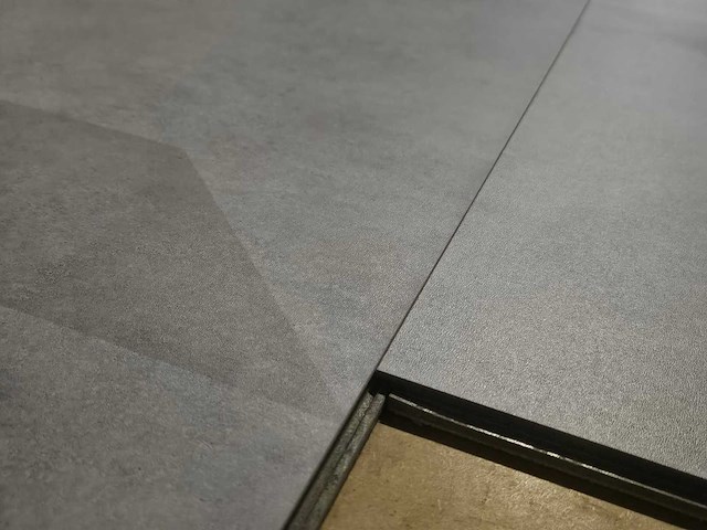 37 m2 laminaat click tegel - 920 x 460 x 7,5 mm - afbeelding 1 van  1