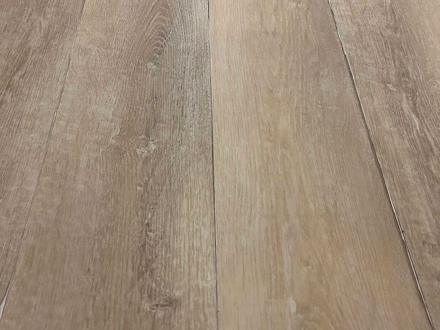 37 m2 pvc zelfklevend stroken - 1219 x 184 x 2,5 mm - afbeelding 1 van  3