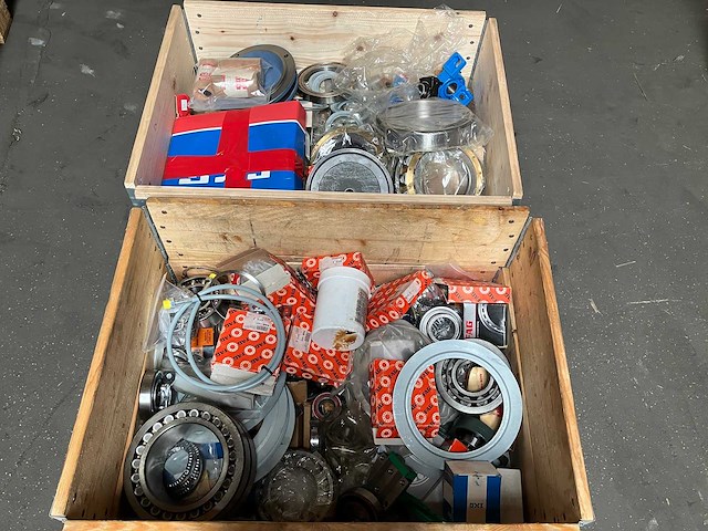 378 kg lagers - skf fag - o.a. 22216 ek en 6214-2z - partij diverse industriële lagers - afbeelding 2 van  9