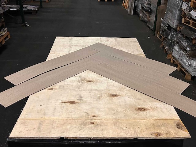 38 m2 pvc dryback visgraat - 762 x 152 x 2,5 mm - afbeelding 3 van  3