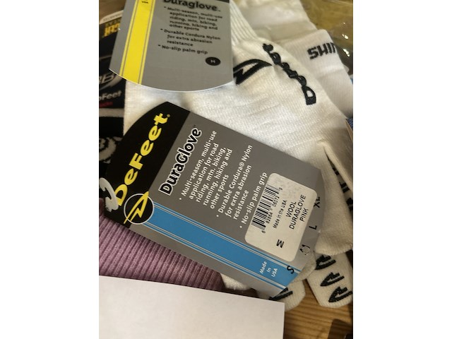 38x fietsonderdelen en accessoires w.o. handschoenen, achterzitje w.o. urban iki, bobike, bbb - afbeelding 5 van  14