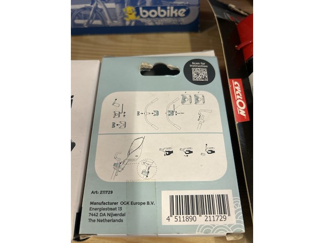 38x fietsonderdelen en accessoires w.o. handschoenen, achterzitje w.o. urban iki, bobike, bbb - afbeelding 14 van  14