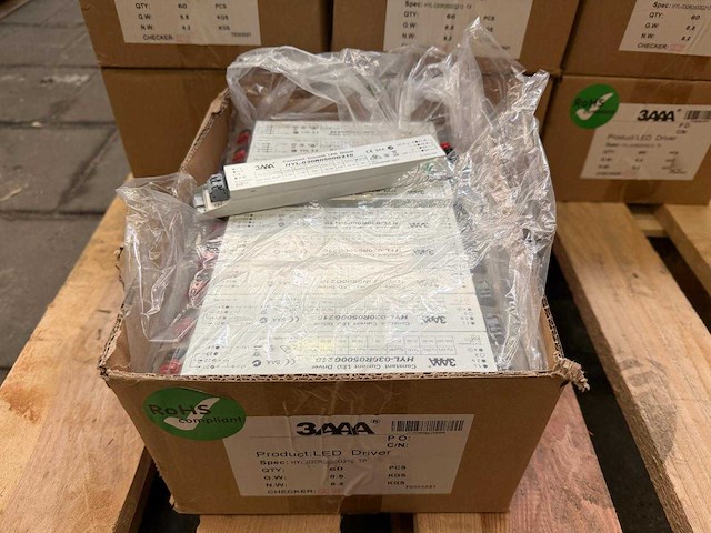 3aaa - hyl-030r0500g210 tp - led driver (120x) - afbeelding 2 van  5