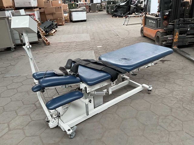 3d active trac chiropractische tractietafel - afbeelding 2 van  5