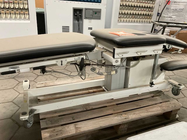 3d active trac examination table - afbeelding 6 van  10