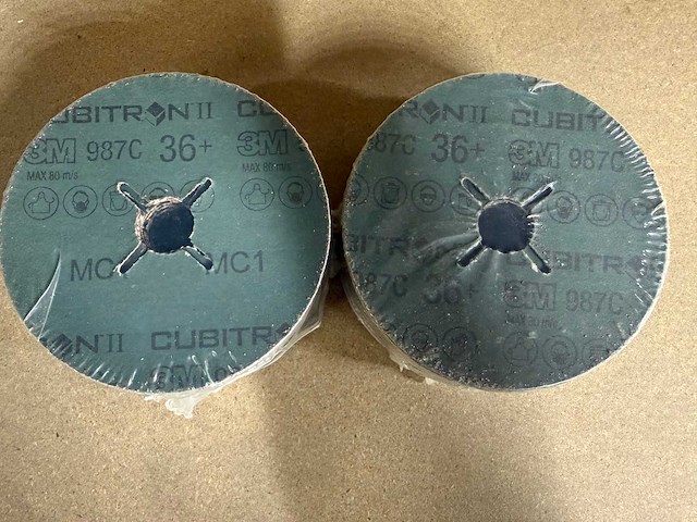 3m coated abrasive fibre disc schuurschijven - afbeelding 2 van  5