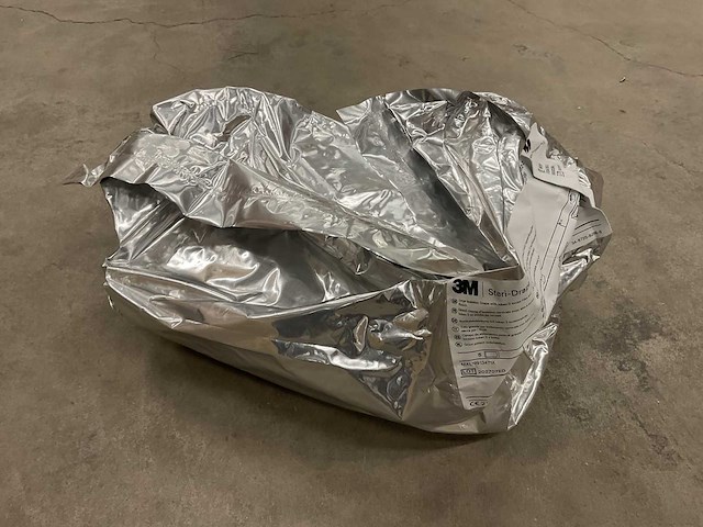 3m health care steri-drape logan 2 (6619) verpakking á 5 stuks groot patiënt isolatiedeken - afbeelding 1 van  3