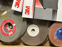 3m / norton - partij schuurmateriaal en schuurschijven - afbeelding 8 van  10