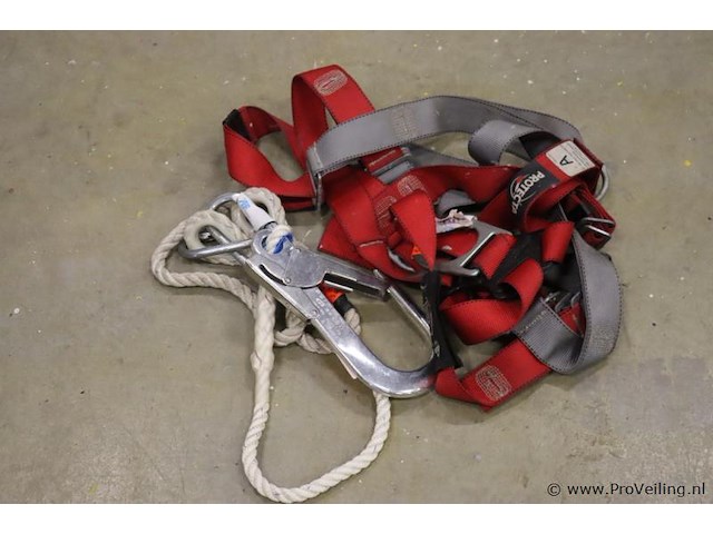 3m protecta valbeveiligingsharnas - afbeelding 1 van  5