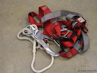 3m protecta valbeveiligingsharnas - afbeelding 1 van  5