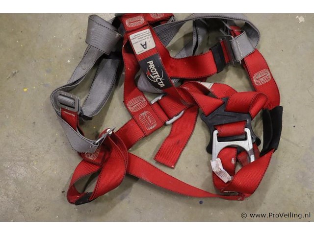 3m protecta valbeveiligingsharnas - afbeelding 3 van  5