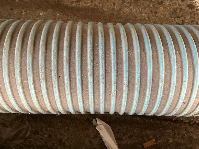 3x 6” mest-/waterslang – 2x rubber + 1x spiraalslang – snelkoppelingen – ca. 13 m - afbeelding 13 van  13