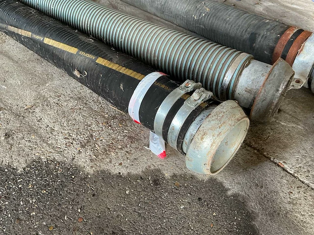3x 6” mest-/waterslang – 2x rubber + 1x spiraalslang – snelkoppelingen – ca. 13 m - afbeelding 7 van  13