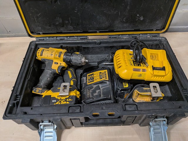 3x accu gereedschap, dewalt - afbeelding 11 van  19