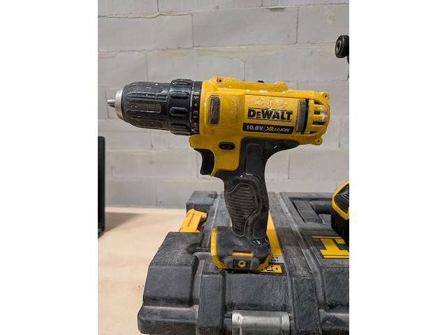 3x accu gereedschap, dewalt - afbeelding 12 van  19