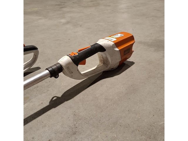 3x accu heggenschaar, stihl, hsa86 en hla65 - afbeelding 6 van  17