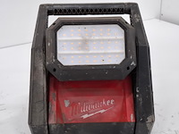 3x accu led werklamp milwaukee, m18 hoal - afbeelding 4 van  25