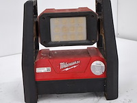 3x accu led werklamp milwaukee, m18 hoal - afbeelding 10 van  25