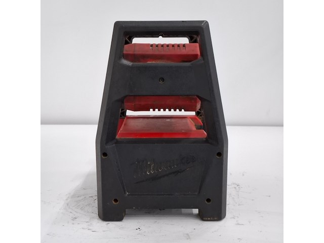3x accu led werklamp milwaukee, m18 hoal - afbeelding 17 van  25