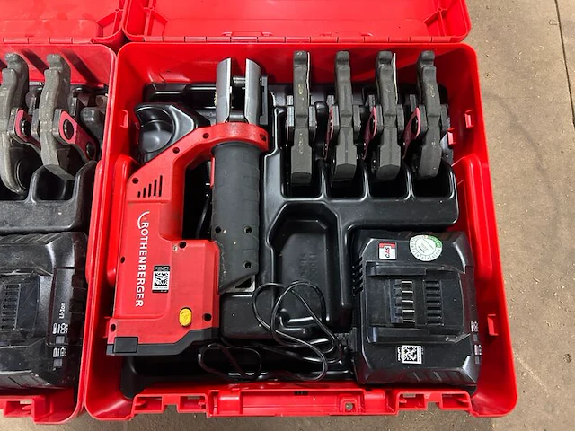 3x accu-persmachine met persbekken en opladers in koffer rothenberger - afbeelding 2 van  8