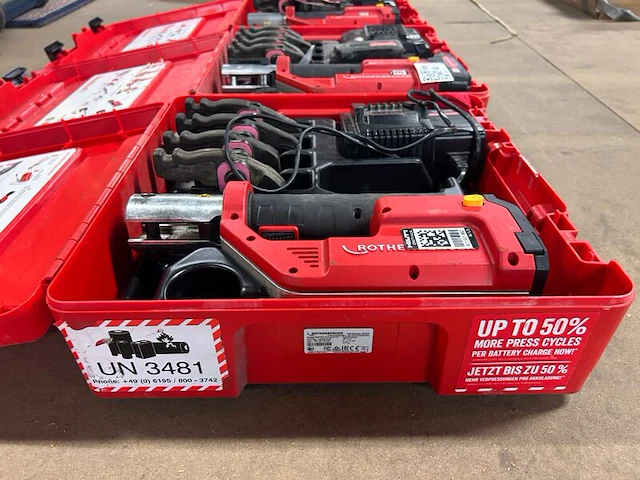 3x accu-persmachine met persbekken en opladers in koffer rothenberger - afbeelding 8 van  8