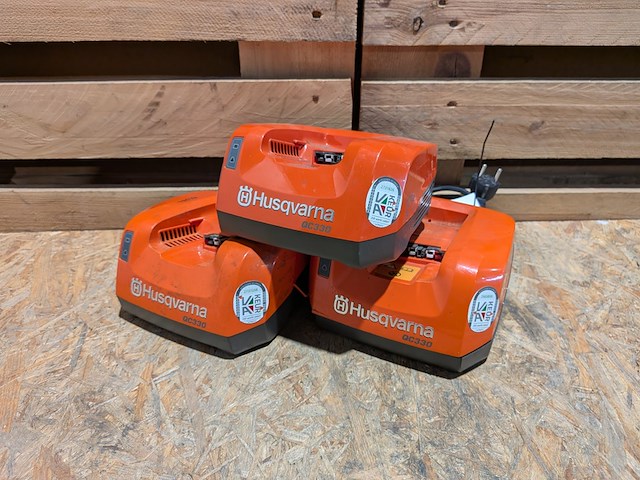 3x acculader, husqvarna, qc330 - afbeelding 1 van  8