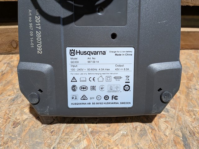 3x acculader, husqvarna, qc330 - afbeelding 6 van  8