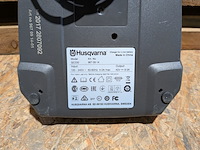 3x acculader, husqvarna, qc330 - afbeelding 6 van  8