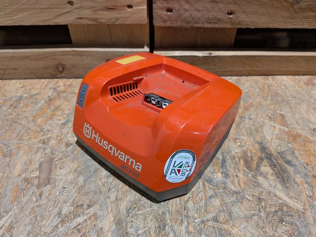 3x acculader, husqvarna, qc330 - afbeelding 7 van  8