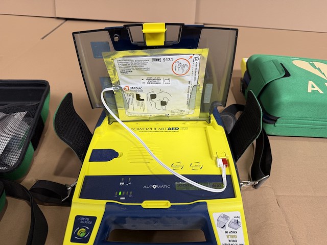 3x aed, cardiac science / aivia, powerheart aed g3 - afbeelding 3 van  5