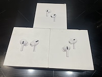 3x airpods, apple