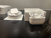 3x airpods, apple - afbeelding 3 van  6