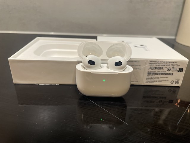 3x airpods, apple - afbeelding 4 van  6