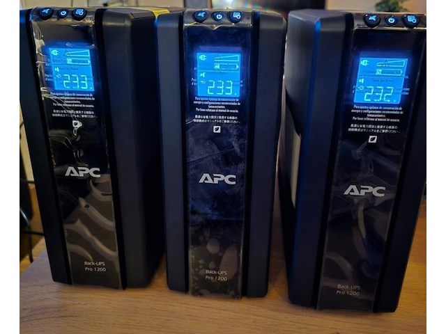 3x apc back-ups pro 1200 – nieuw in doos met nieuwe accu’s - afbeelding 1 van  6