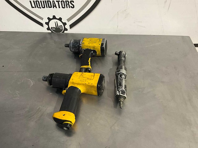 3x atlas copco pneumatische slagsleutel - afbeelding 1 van  4