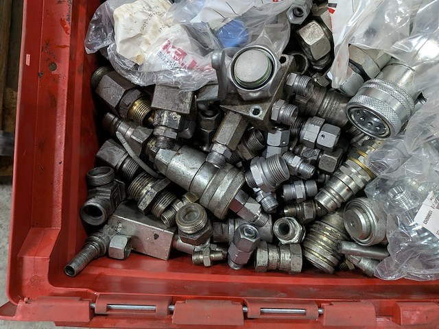 3x bak hydrauliek koppelingen en snelsluitingen - afbeelding 7 van  10