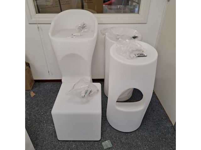 3x barkruk en kubus met led verlichting wit - afbeelding 1 van  9