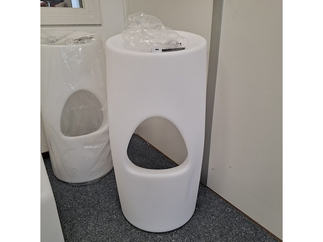 3x barkruk en kubus met led verlichting wit - afbeelding 2 van  9