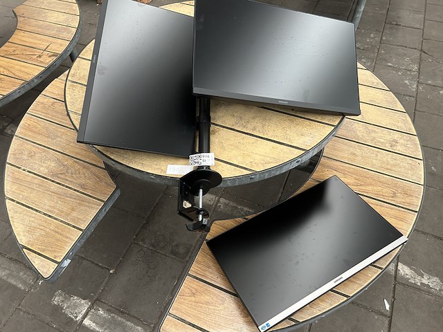 3x beeldscherm, 1x monitorbeugel, samsung - afbeelding 1 van  5