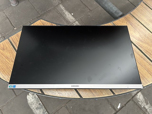 3x beeldscherm, 1x monitorbeugel, samsung - afbeelding 2 van  5
