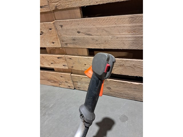 3x benzine bosmaaier, husqvarna - afbeelding 26 van  28