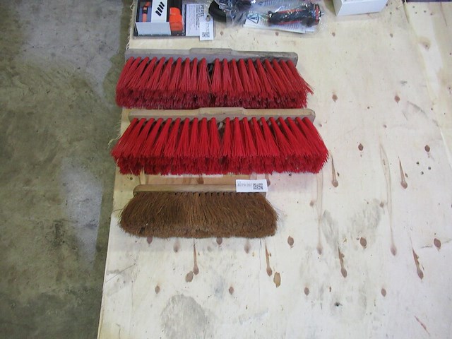 3x bezems - afbeelding 1 van  2