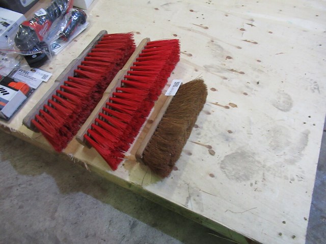 3x bezems - afbeelding 2 van  2