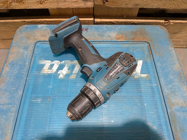 3x boor-/schroefmachine, makita, incl. accu's en acculader - afbeelding 3 van  16